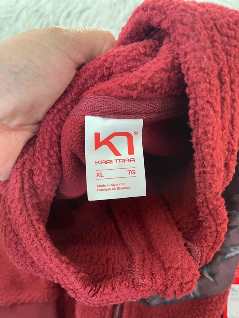 Kari Traa Maroon Zip-Up Fleece Jacket with Patterned Chest Pocket - Picture 8 of 8